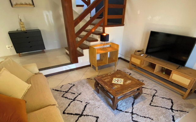 Casa 5 Ruas com Hidro - Rio Tavares Florianopolis