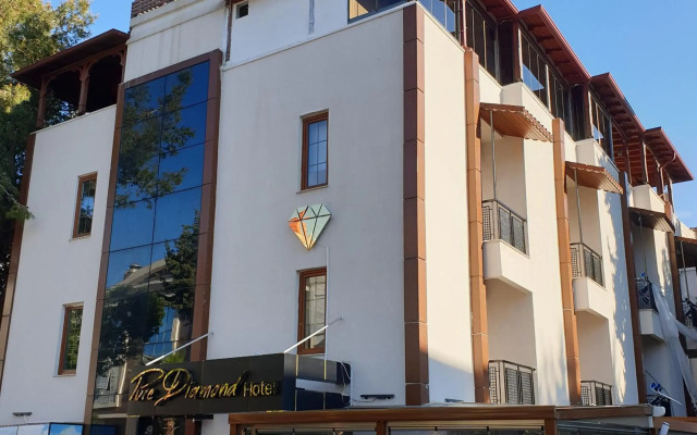 Pure Diamond Hotel