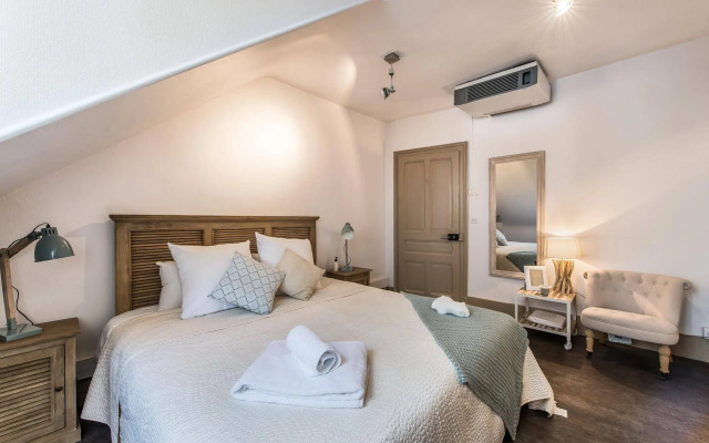 Vallat Lodges Annecy Lake & James Suite