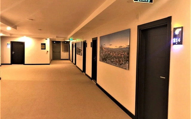 Sapran Deluxe Hotel