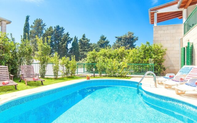 Superb Villa With Private Swimming Pool and Garden on the Coast of Croatian Island