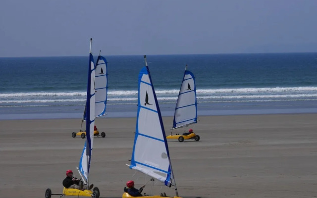 Pretty Apartment With a Terrace Near a Sandy Beach