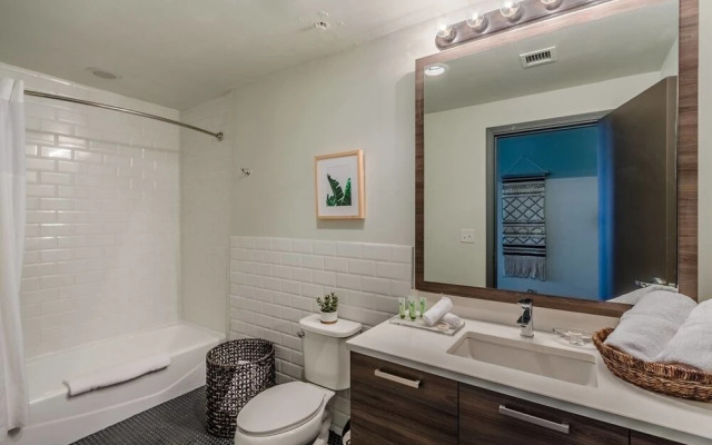 Visit Dallas From A Spacious 2-Bdrm Loft!