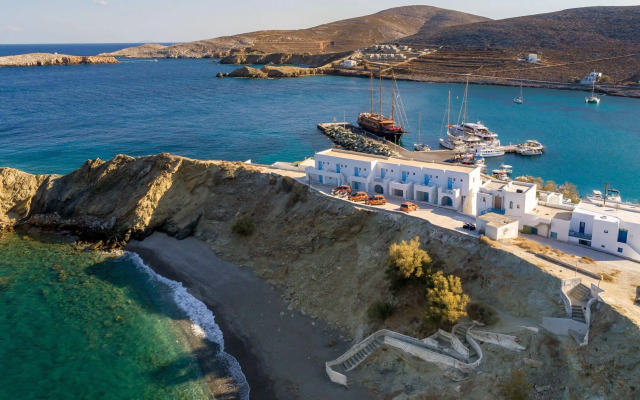 Vardia Bay Studios