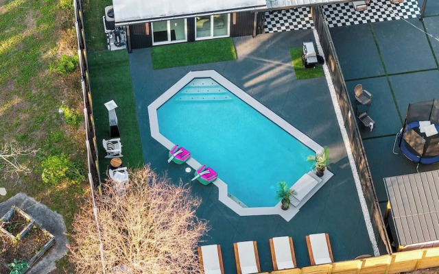 Luxury poolside paradise