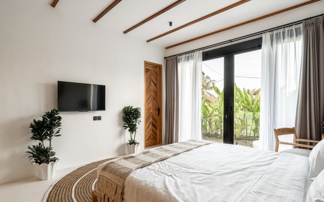 Udara by EVDEkimi - Spacious 4BR Pool villa with Lush garden at Artistic Center of Ubud – Guest Rooms – Ubud
