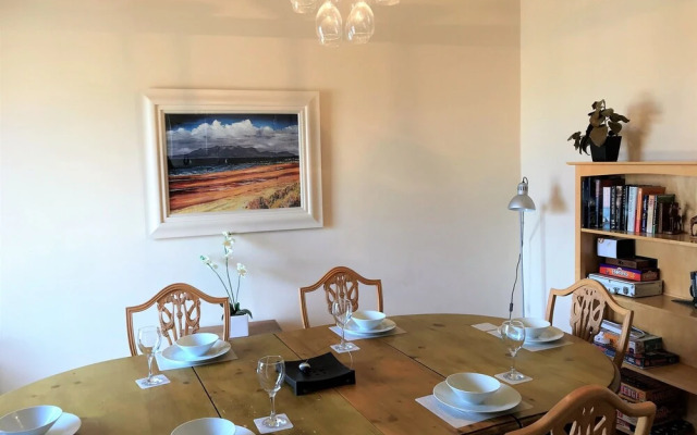 Crown Circus Apartment