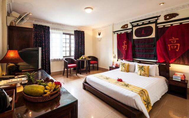Red Hibiscus Hotel
