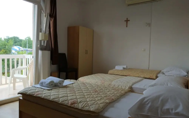 Regina Mundi