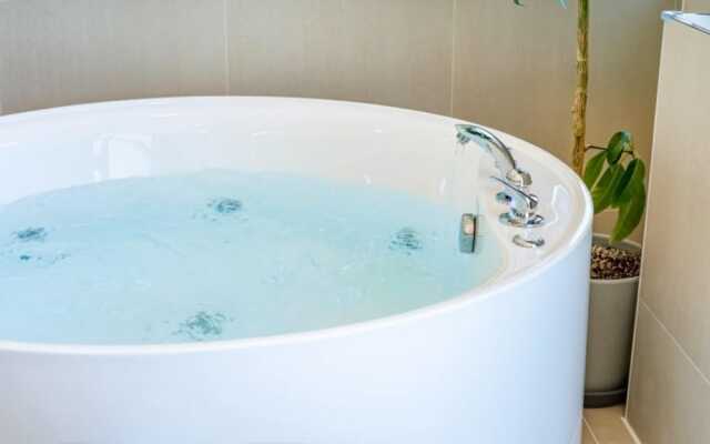 Gangneung Art Class Poolvilla & Spa