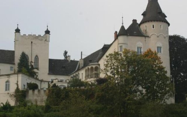 Hotel Vinothek Schwarzer Adler
