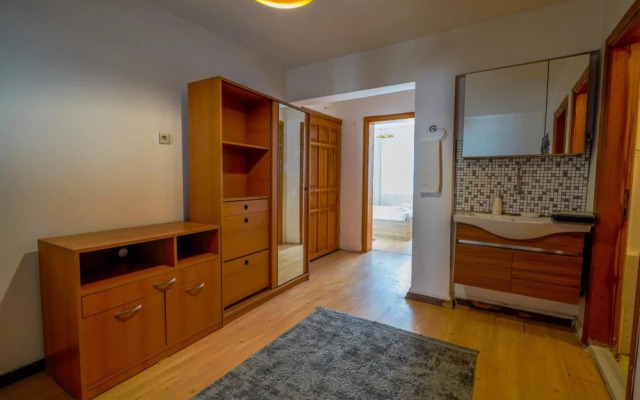 Serene and Central Flat With Balcony in Muratpasa
