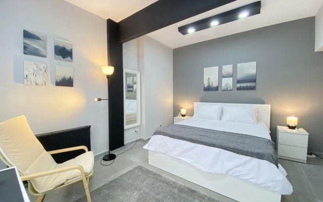 Flat Near Bagdat Street With Chic Interior Design