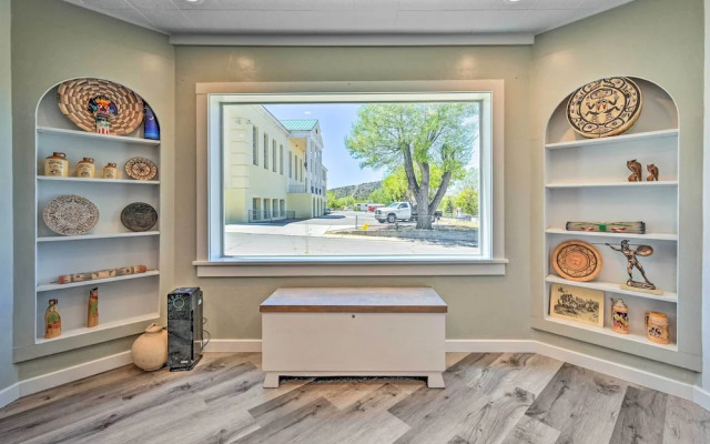 Stylish Basecamp 6850' Near Downtown Williams!