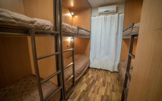 Hostel Monaco