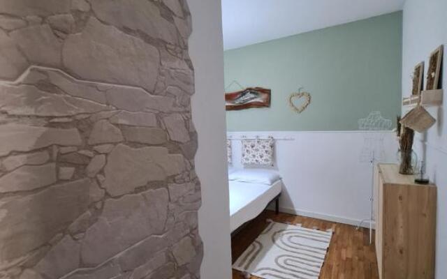 Mezzaterra 10 Tourits Accomodation