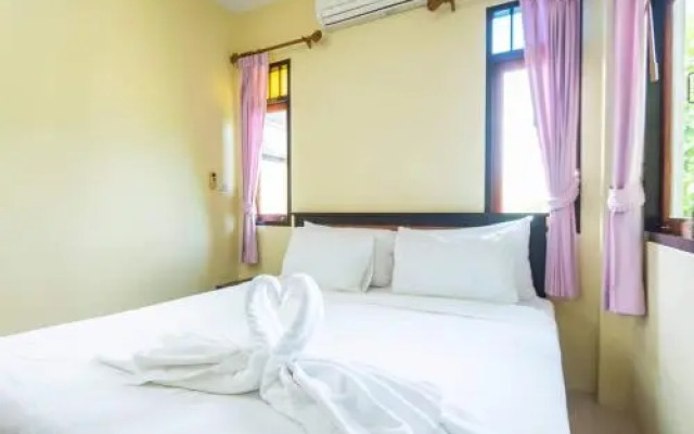 Baan Talay See Cream Resort