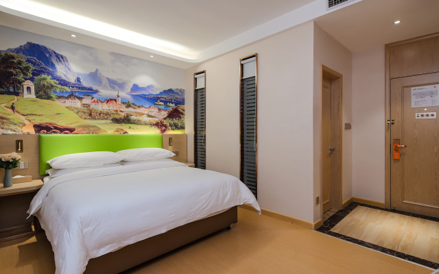 Vienna 3 Best Hotel (Heze Juye Zhengjia International Home Furnishings & Building Materials Plaza)