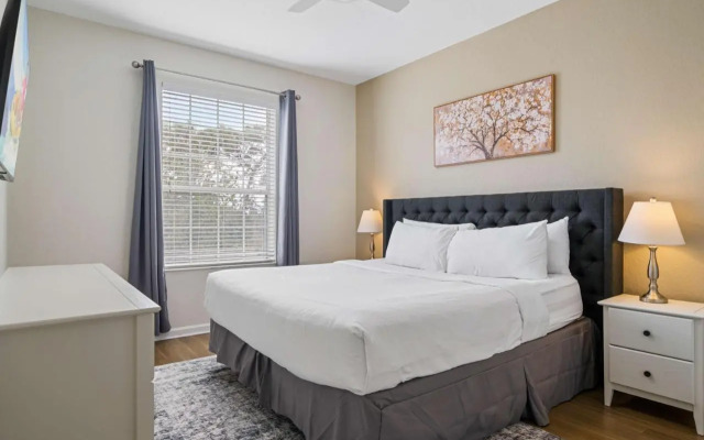 4024 Breakview Drive #303
