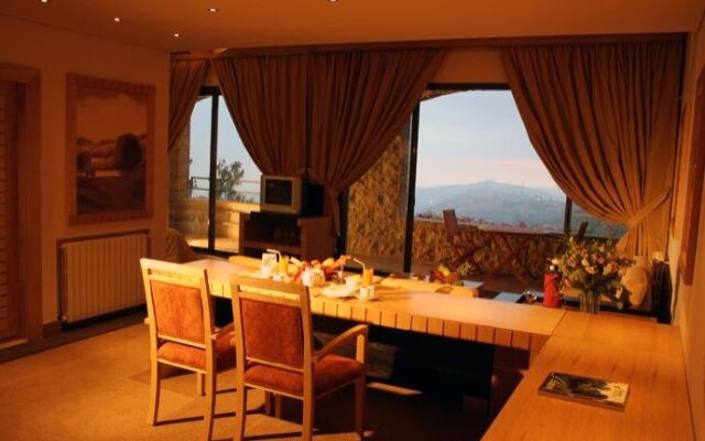 Terrebrune Hotel