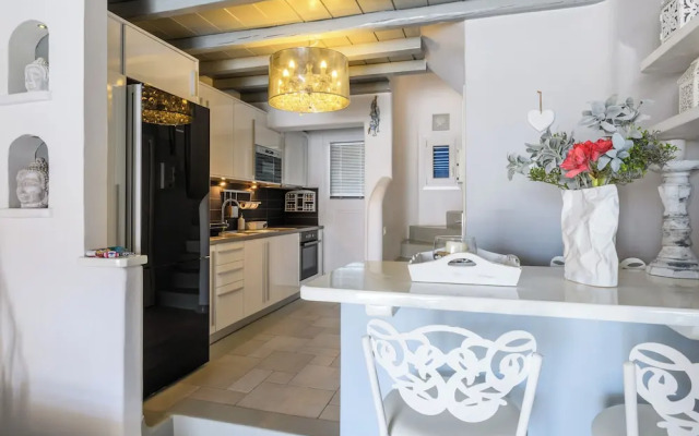 Phaedrus Living: Ornos Beach House Mykonos