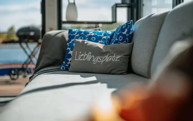 Hausboot am Prerauer Stich in Zehdenick