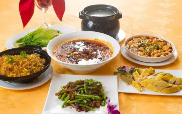 Guiping Golden Phoenix Hotel