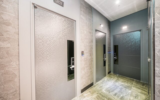 Geumcheon Hotel Triple 8