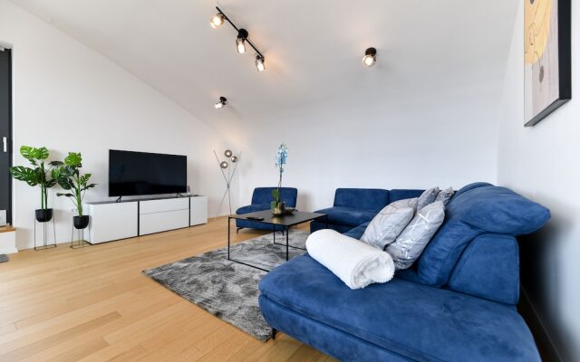 Berin Deluxe Penthouse with jacuzzi