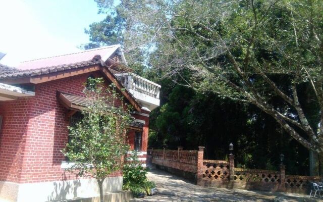 F.F.F. The 24H Valley Food Restauran B&B
