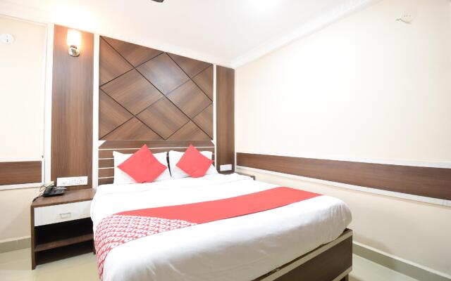 SPOT ON 38819 Sri Sai Comforts