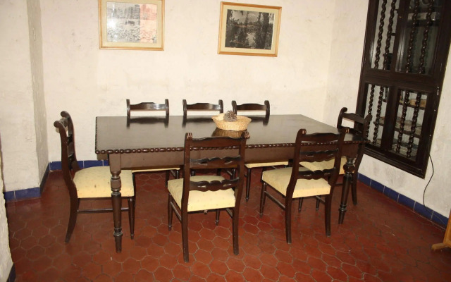 La Casa de Sillar Hostel & Foods