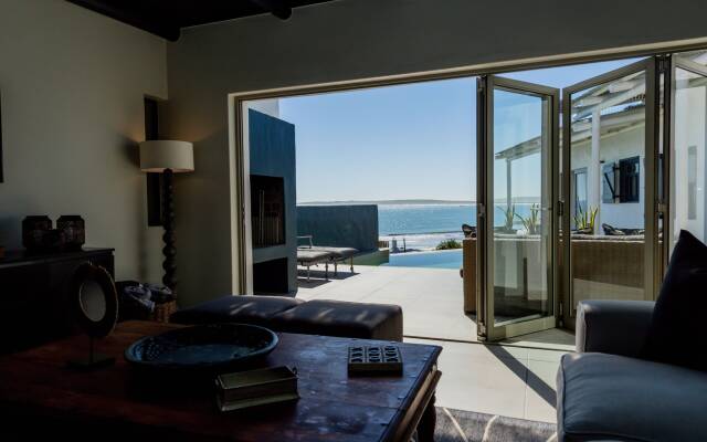 Abalone Hotel & Villas