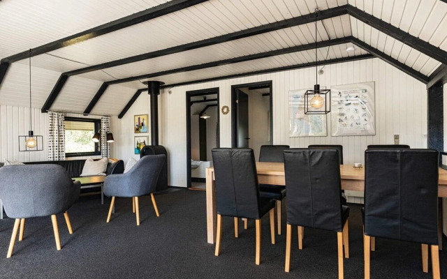 6 Person Holiday Home in Blavand