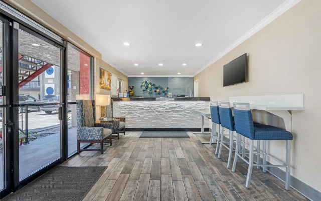 Best Western Courtesy Inn Hotel - Anaheim Resort at the Park