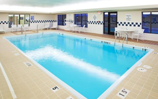 Holiday Inn Express Hotel & Suites East Lansing by IHG