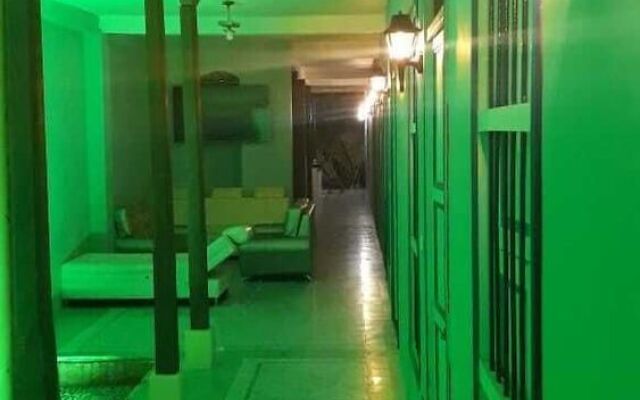 San Antonio Breezes Hostel