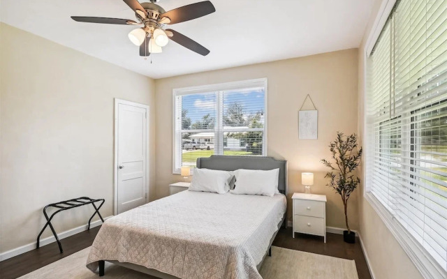 Cove Cottage - 3 Bedroom w/Private Pool. Sleeps 6. Quiet Community, Close to Fishing Marinas. 3 Home by RedAwning