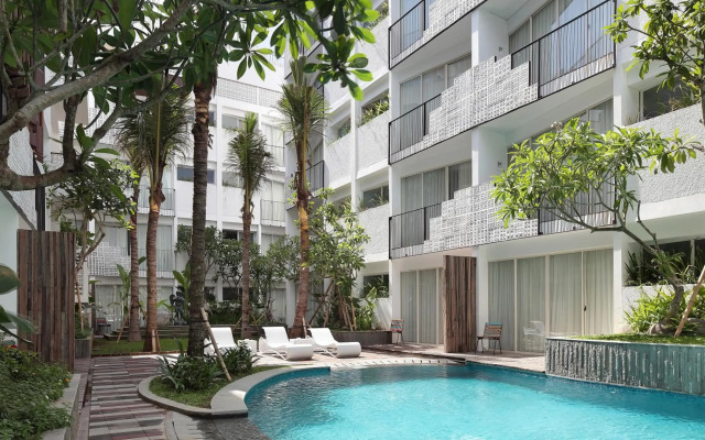 The Akmani Legian