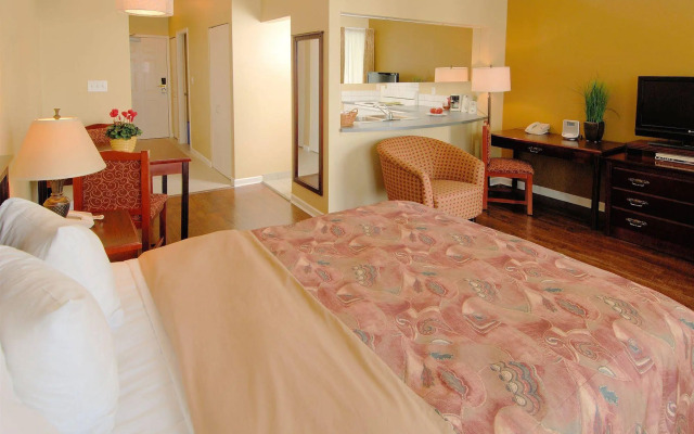 Robson Suites