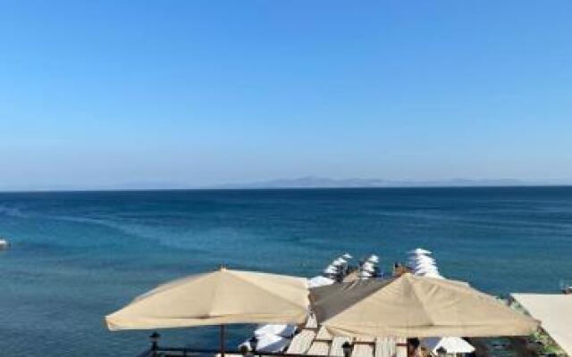 Seaside Apart Hotel