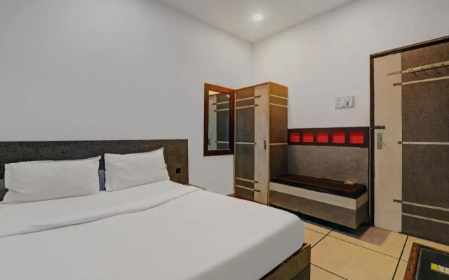 Oyo Flagship 80620 Hotel The Gagan