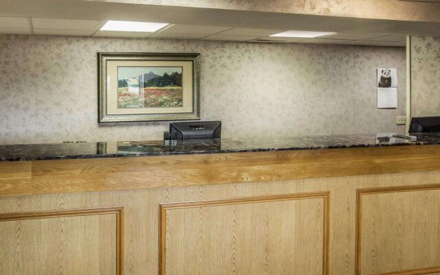 Americas Best Value Inn Pilot Mountain