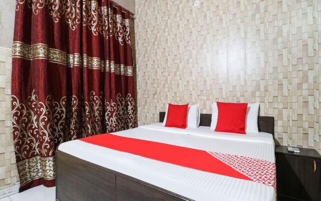 Oyo 46131 Hotel Arora