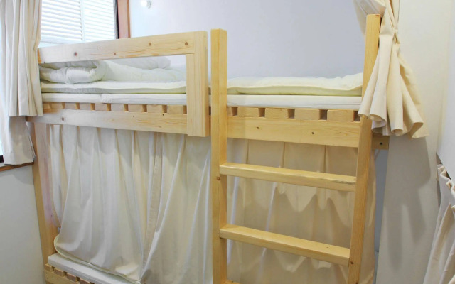 plumhostel