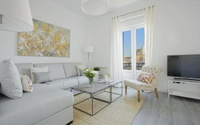 Exclusive 3BD Apartment Near Reina Sofia Museum Reina Sofia II