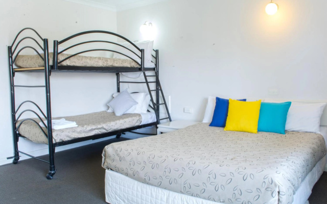 Alexander Motor Inn & Apartments – Guest Rooms – Melbourne