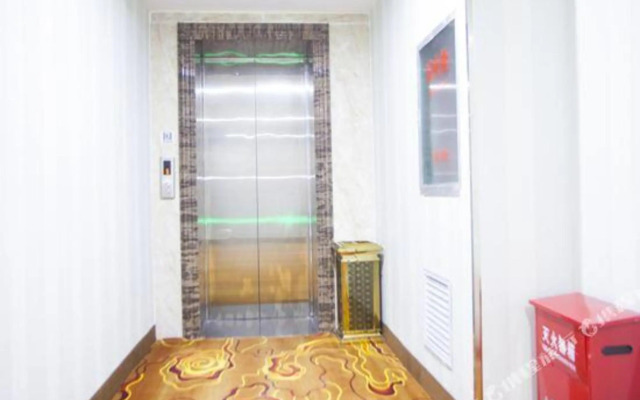 Super 8 Xingtai Ningjing Yuecheng Road