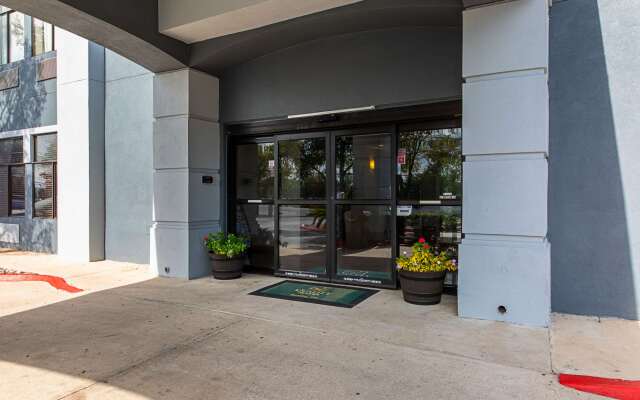 Quality Suites Austin South St. Elmo District