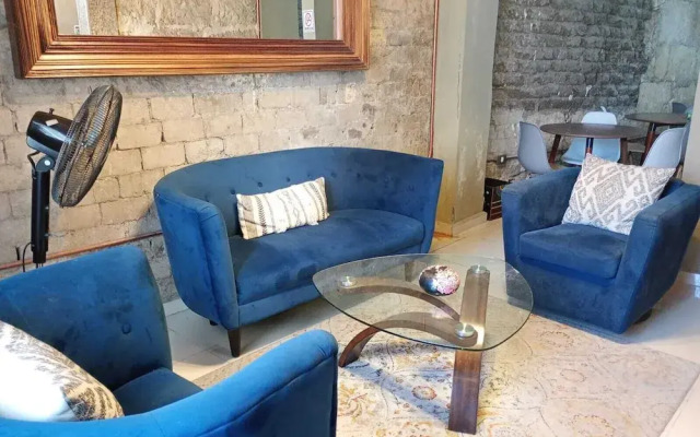 Adhoc Boutique Barrio Antiguo